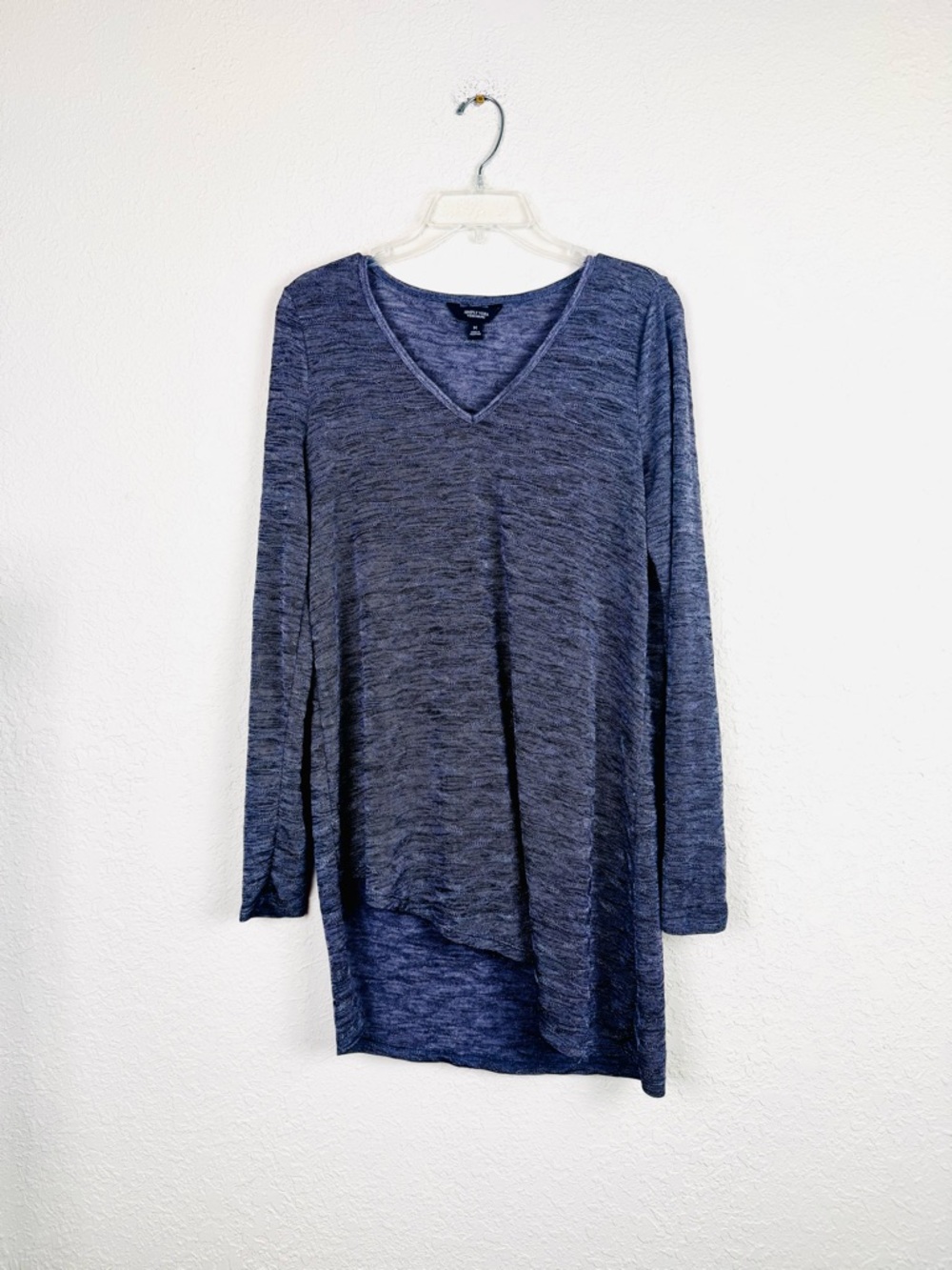 Simply Vera Wang Medium V-Neck Long Sleeve Top -Purple